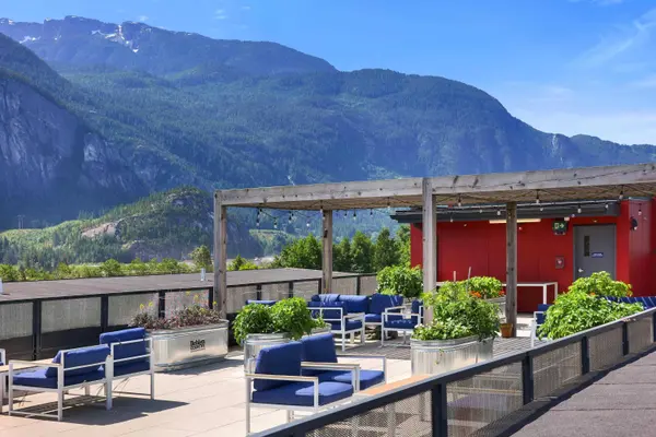 37762 Third AVE #301, Squamish, BC V8B 1C3