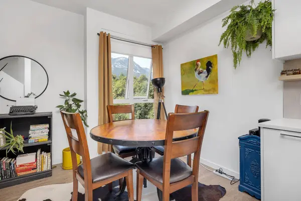 37762 Third AVE #301, Squamish, BC V8B 1C3