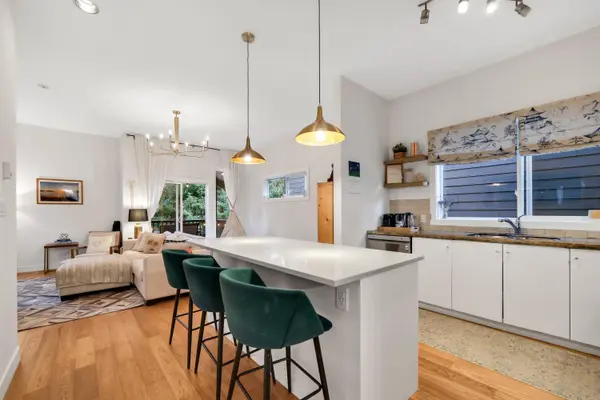 40137 Government RD #21, Squamish, BC V8B 0N7