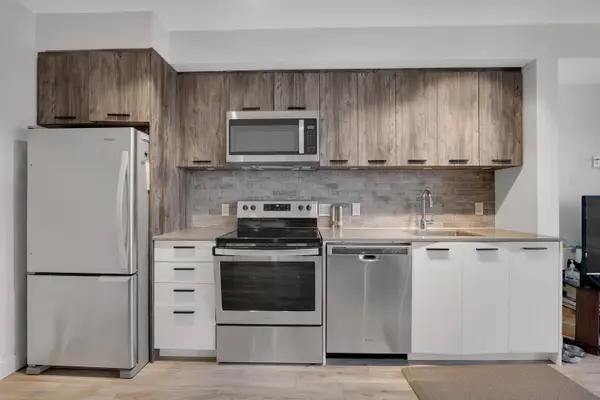 38013 Third AVE #305, Squamish, BC V8B 0Z8