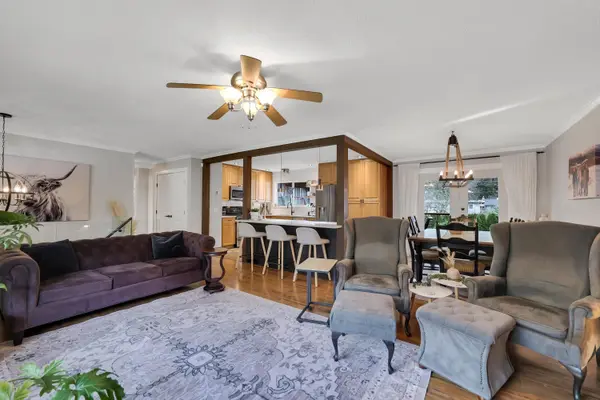 38101 Chestnut AVE, Squamish, BC V8B 0X6