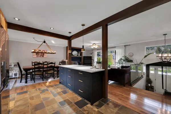 38101 Chestnut AVE, Squamish, BC V8B 0X6