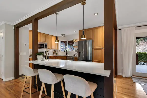 38101 Chestnut AVE, Squamish, BC V8B 0X6