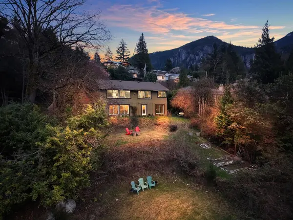 38273 View PL, Squamish, BC V8B 1T0