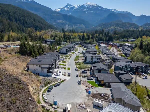 3385 Mamquam RD #34, Squamish, BC V8B 0E3