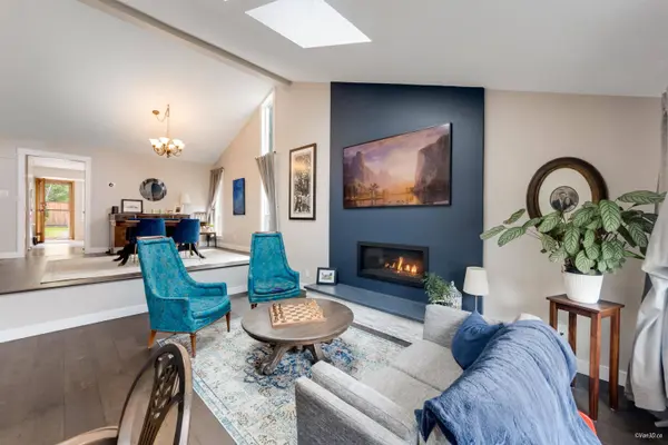 38582 Westway AVE, Squamish, BC V8B 0L6