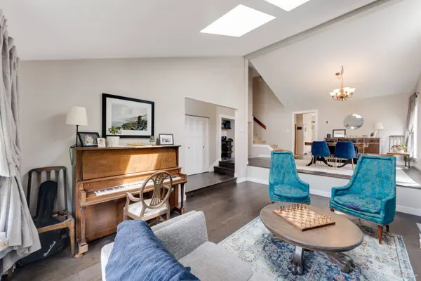 38582 Westway AVE, Squamish, BC V8B 0L6