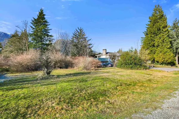 40127 Kalodon RD, Squamish, BC V0N 1T0