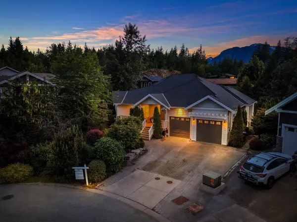1001 Condor PL, Squamish, BC V8B 0P4
