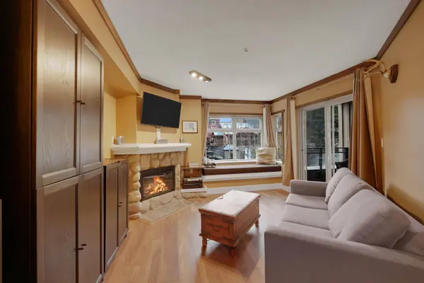 2050 Lake Placid RD #207, Whistler, BC V8E 0A8