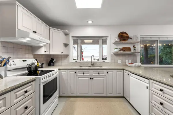 7388 Rockwell PL, Harrison Hot Springs, BC V0M 1A0