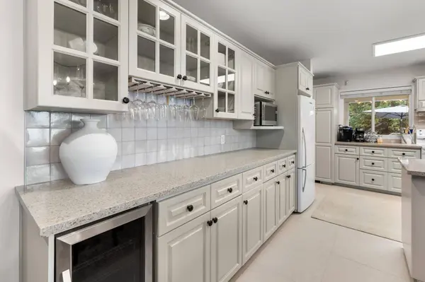 7388 Rockwell PL, Harrison Hot Springs, BC V0M 1A0