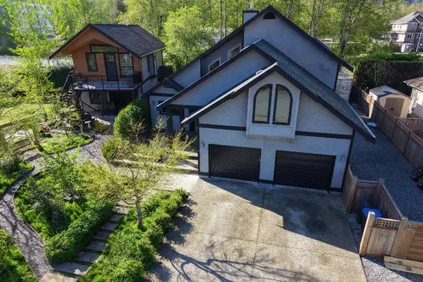 41281 Meadow AVE, Squamish, BC V0N 1T0