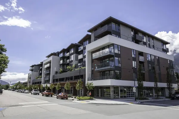 37881 Cleveland AVE #314, Squamish, BC V8B 0Z7