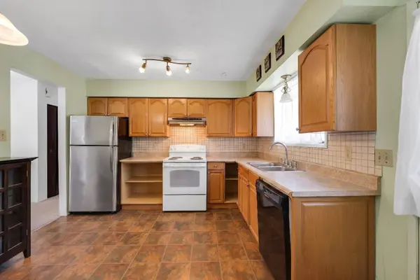 38319 Westway AVE, Squamish, BC V8B 0W6