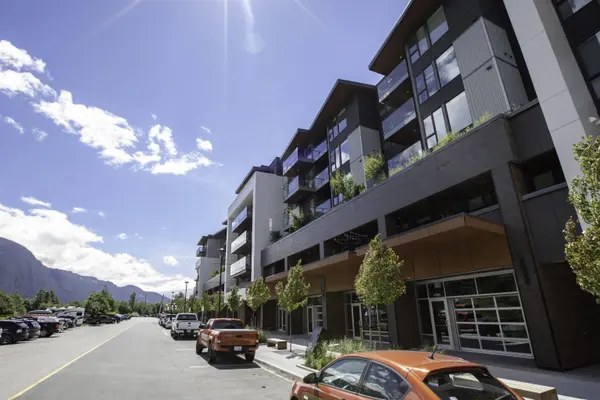37881 Cleveland AVE #314, Squamish, BC V8B 0Z7
