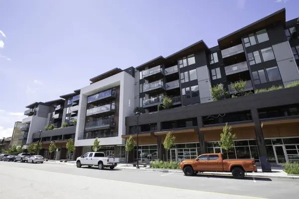 37881 Cleveland AVE #314, Squamish, BC V8B 0Z7