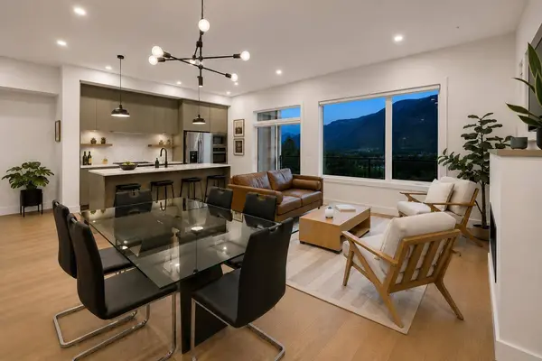 39249 Stellar DR, Squamish, BC V8B 1G2