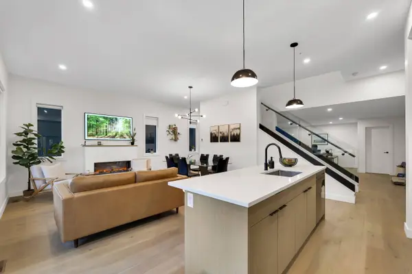 39249 Stellar DR, Squamish, BC V8B 1G2