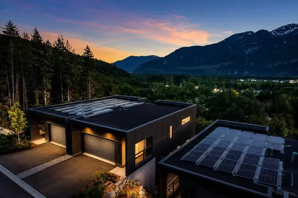 39249 Stellar DR, Squamish, BC V8B 1G2