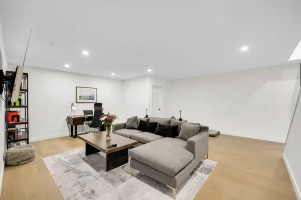 39249 Stellar DR, Squamish, BC V8B 1G2