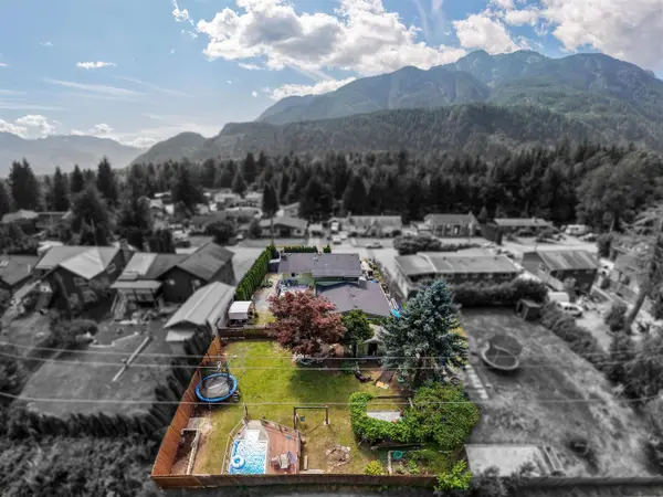 42056 Birken RD, Squamish, BC V0N 1H0