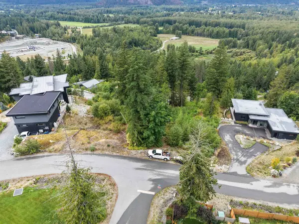 1709 Wishbone CT, Squamish, BC V0N 2L3