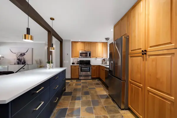 38101 Chestnut AVE, Squamish, BC V8B 0X6