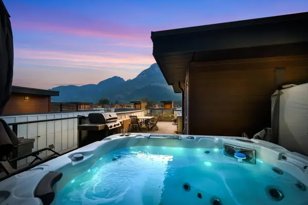 39769 Government RD #64, Squamish, BC V8B 0Z1