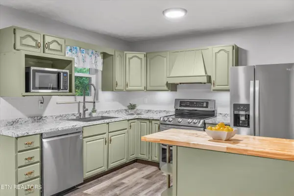 6524 Garwood CIR, Knoxville, TN 37918