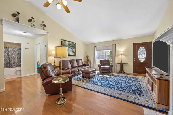 330 Carriage DR, Crossville, TN 38555