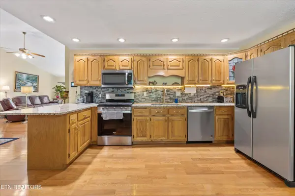 330 Carriage DR, Crossville, TN 38555