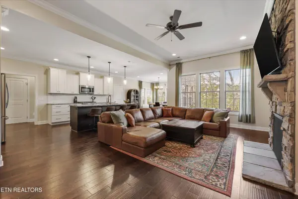 947 Westland Creek Blvd, Knoxville, TN 37923