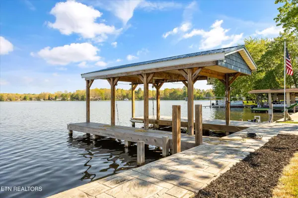 1118 Hileah DR, Crossville, TN 38572