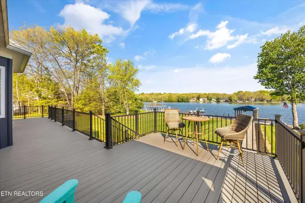 1118 Hileah DR, Crossville, TN 38572