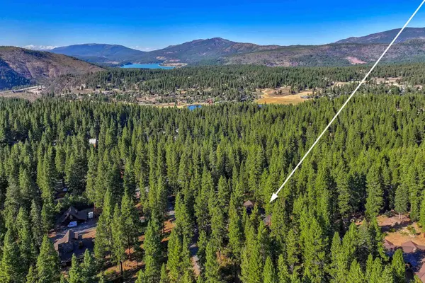 10847 Royal Crest Drive, Truckee, CA 96161