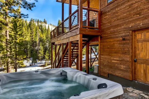 16189 Skislope Way, Truckee, CA 96161