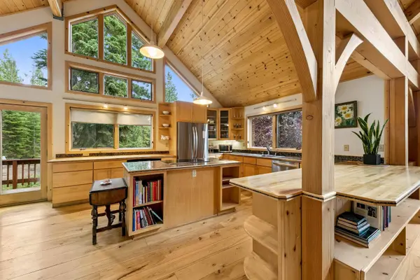 12204 Stony Creek Court, Truckee, CA 96161