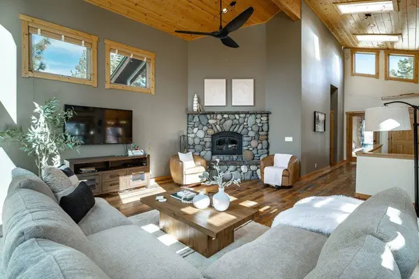 12391 Stockholm Way, Truckee, CA 96161