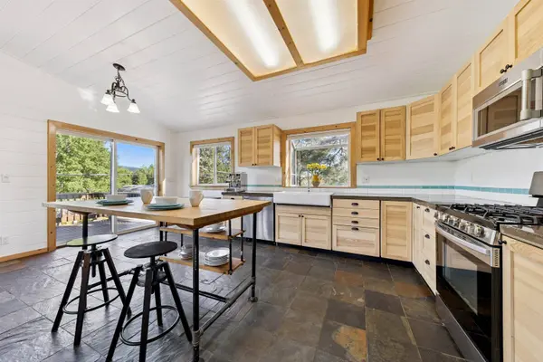 11054 Whitehorse Road, Truckee, CA 96161
