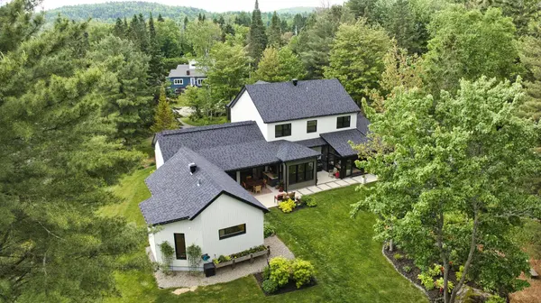 1547 Rue James-Guitet, Val-david, QC J0T2N0