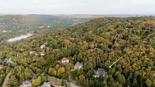 37 Ch. des Amarantes, Sainte-anne-des-lacs, QC J0R1B0