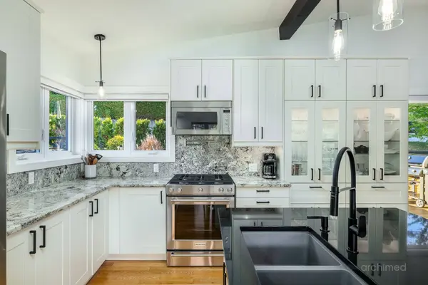 711 Rue Principale, Saint-sauveur, QC J0R1R3