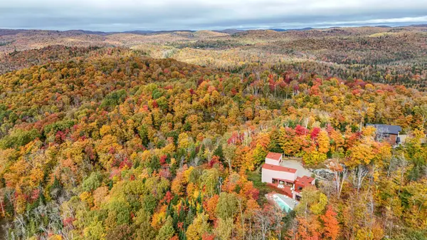 60 Rue des Feux-Follets, Morin-heights, QC J0R1H0