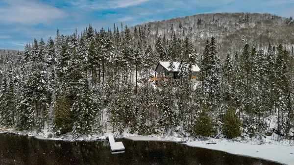 2582 Ch. du Lac-des-Trois-Frères, Saint-adolphe-d'howard, QC J0T2B0