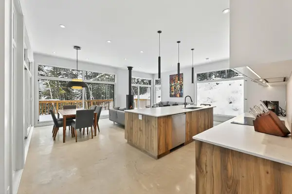 2582 Ch. du Lac-des-Trois-Frères, Saint-adolphe-d'howard, QC J0T2B0