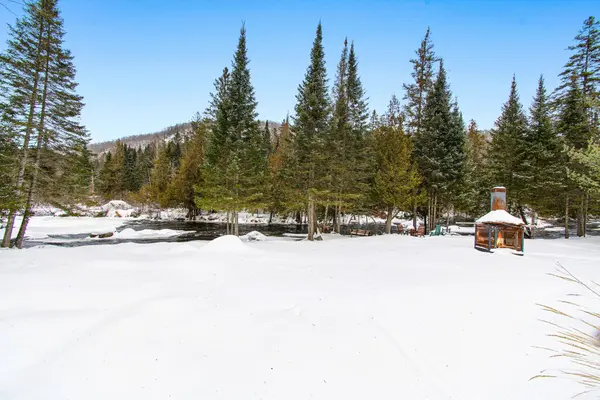 523Z Av. de l'Église, Saint-sauveur, QC J0R1R7