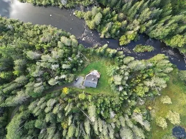 523Z Av. de l'Église, Saint-sauveur, QC J0R1R7