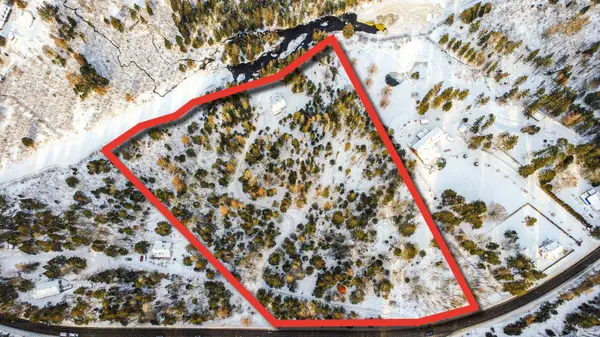 523Z Av. de l'Église, Saint-sauveur, QC J0R1R7