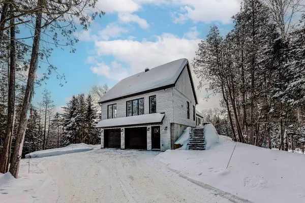 92 Rue Carver, Morin-heights, QC J0R1H0